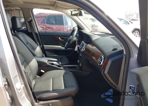 2015 Mercedes-Benz Glk 350 4Matic z USA, uszkodzony, nr VIN WDCGG8JB7FG394230